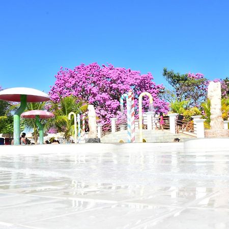 Di Roma Lacqua Caldas Novas Park 24H, Com Roupas De Cama E Banho ภายนอก รูปภาพ